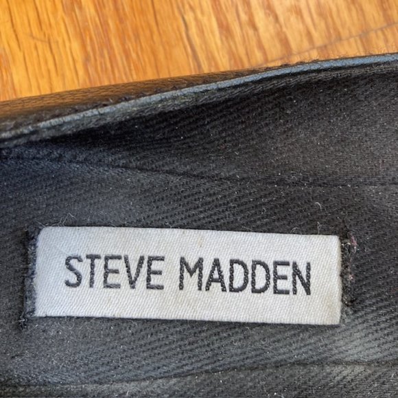 Steve Madden Black ballet flats with gold studs size 5.5 - Picture 3 of 6